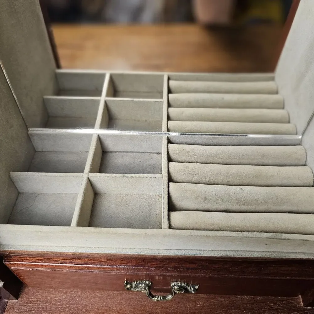 Unbranded elegant vintage